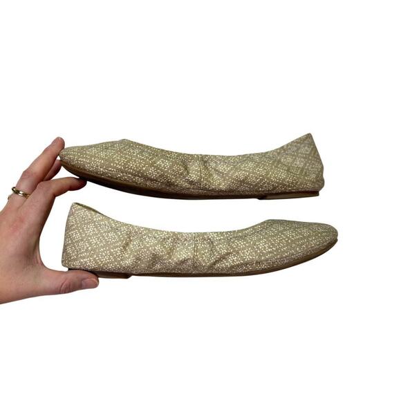 Lucky Brand | Women's Emmie Closed Toe Slide Flats, Cobblestone, Ballet Flats - Picture 6 of 10